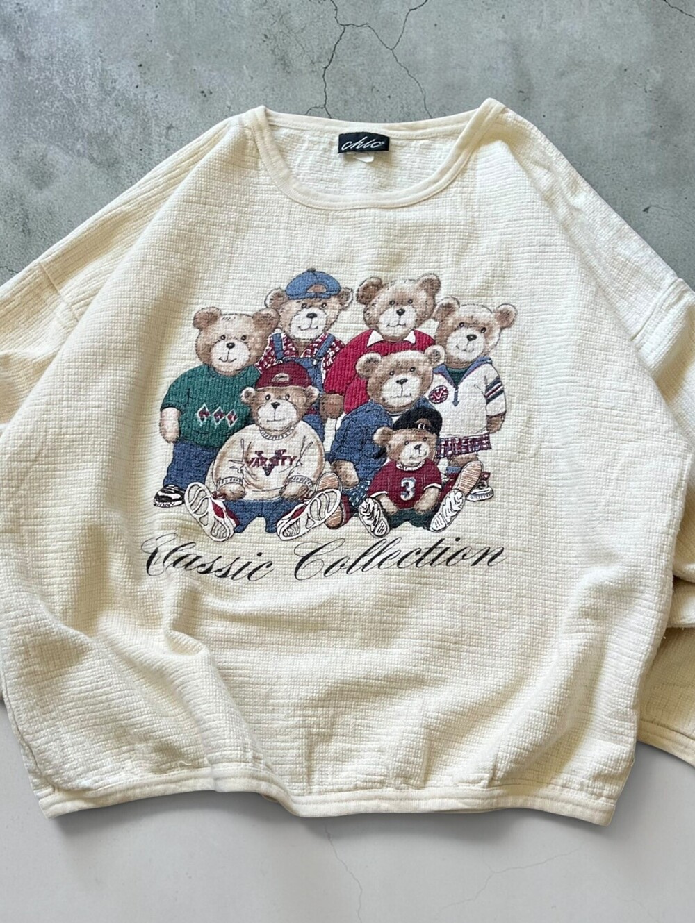 Vintage 90s Teddy Bear Graphic Crewneck Sweatshirt Size Large/XL Chic Old Money